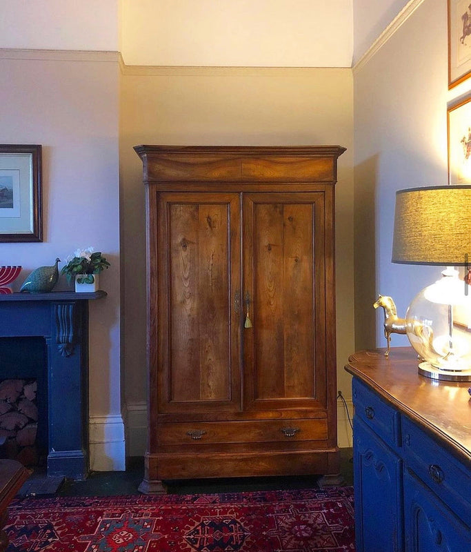 Antique & Classic Furniture