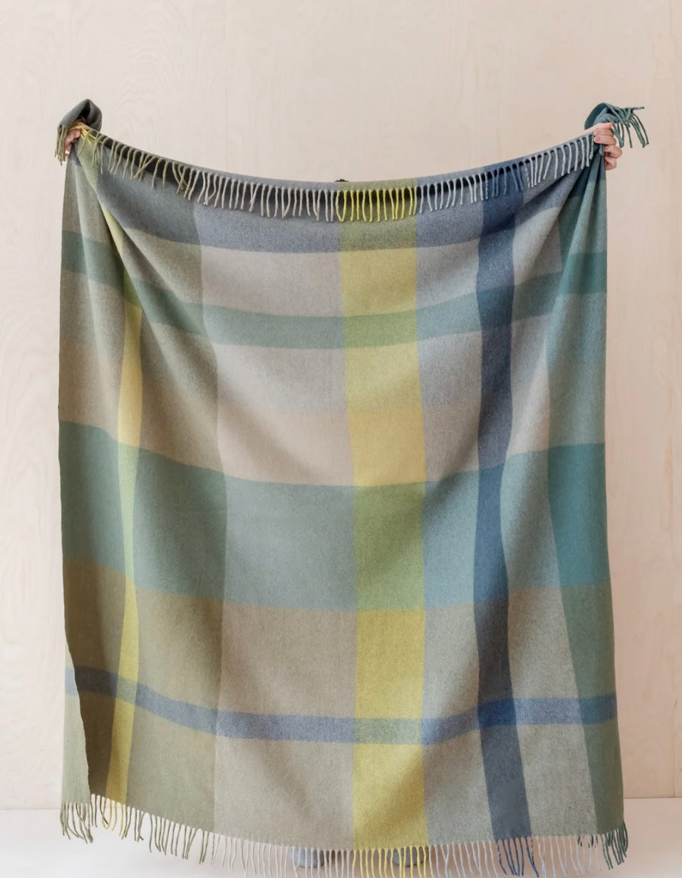 Wool blanket green oversized check