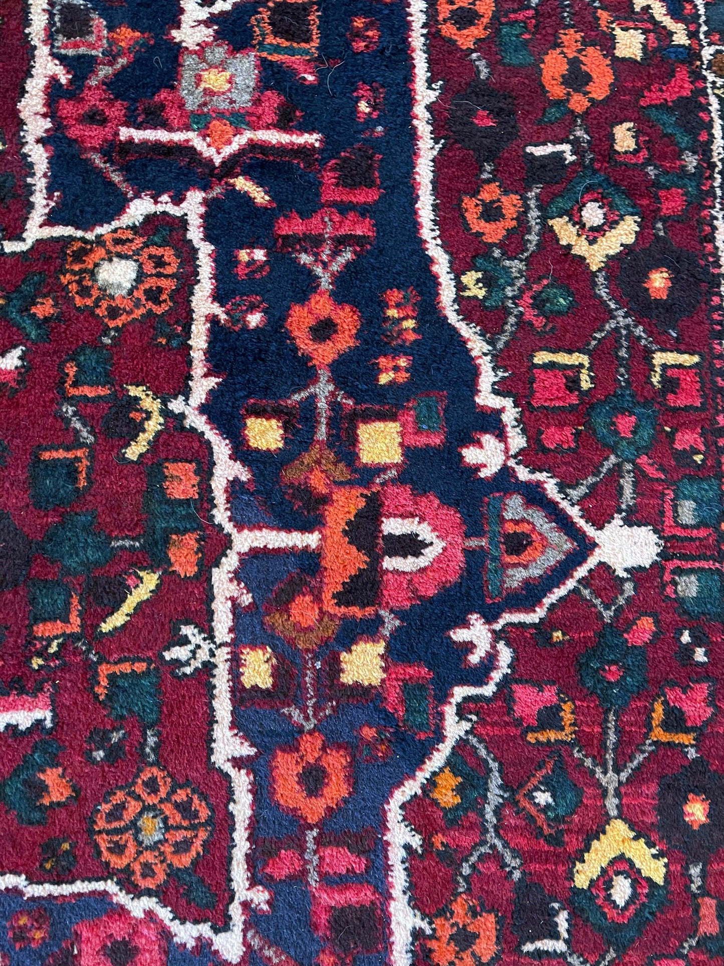 Persian Isfahan Bakhatiar Rug