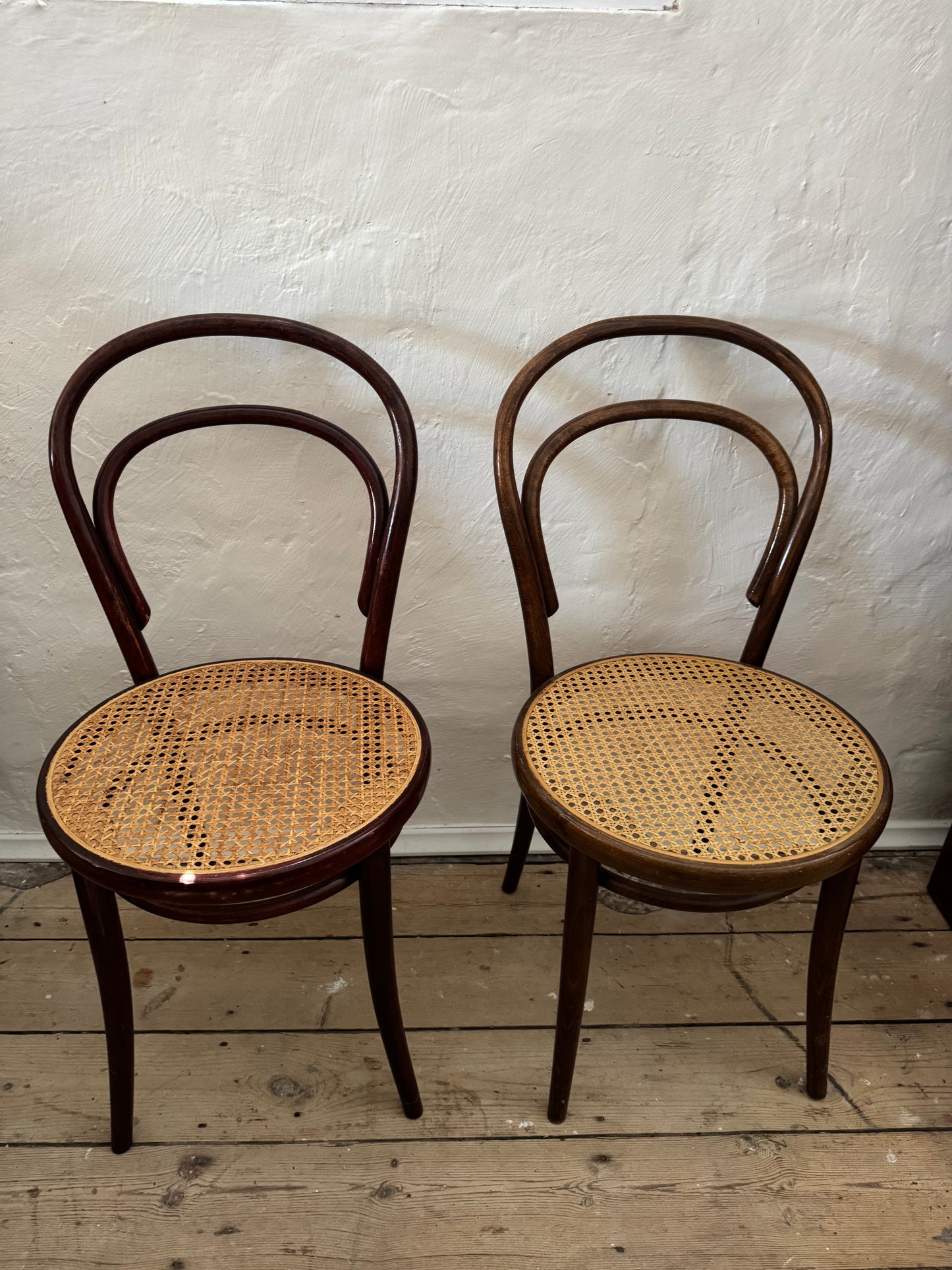 Set of 6 Bentwood chairs