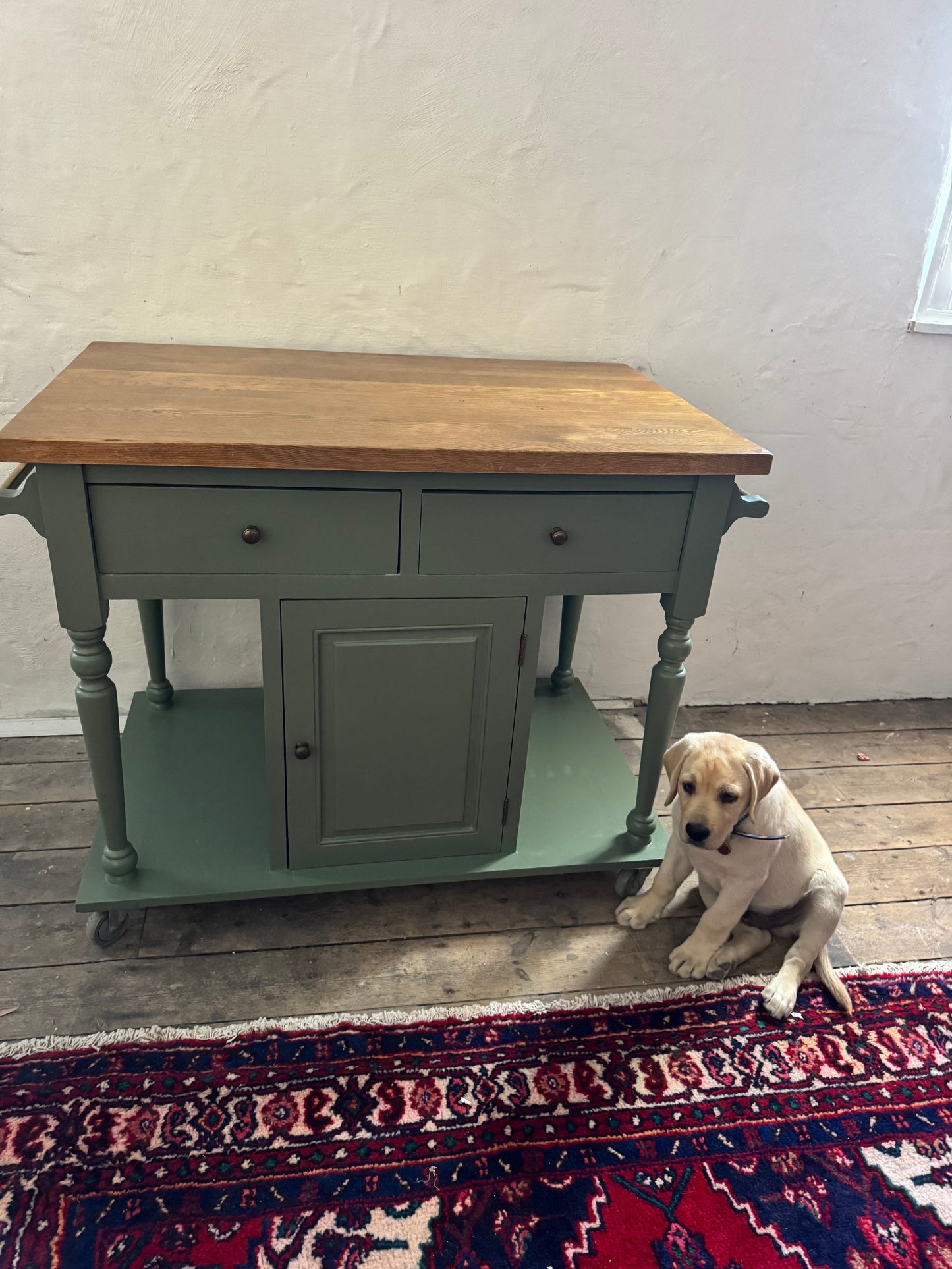 Kitchen Island bench on castors