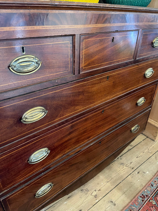 Huge chest of drawers of large proportions loo