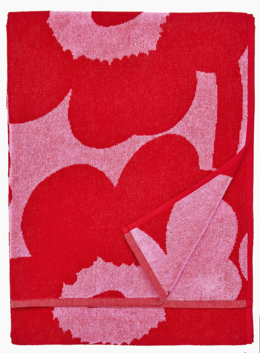 Marimekko bath towel Unikko pink & red
