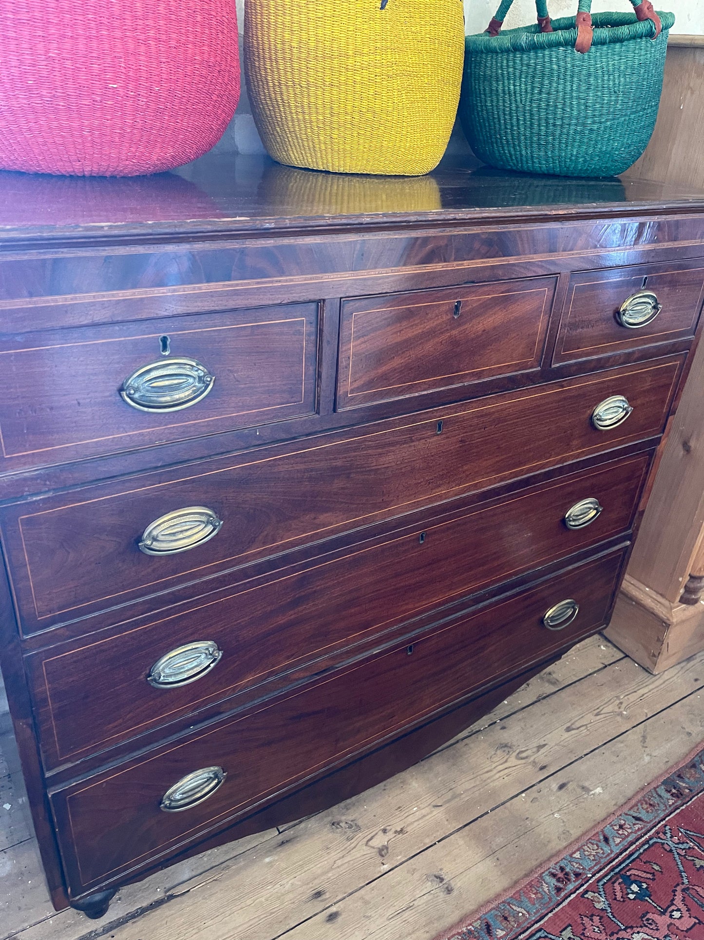 Huge chest of drawers of large proportions loo