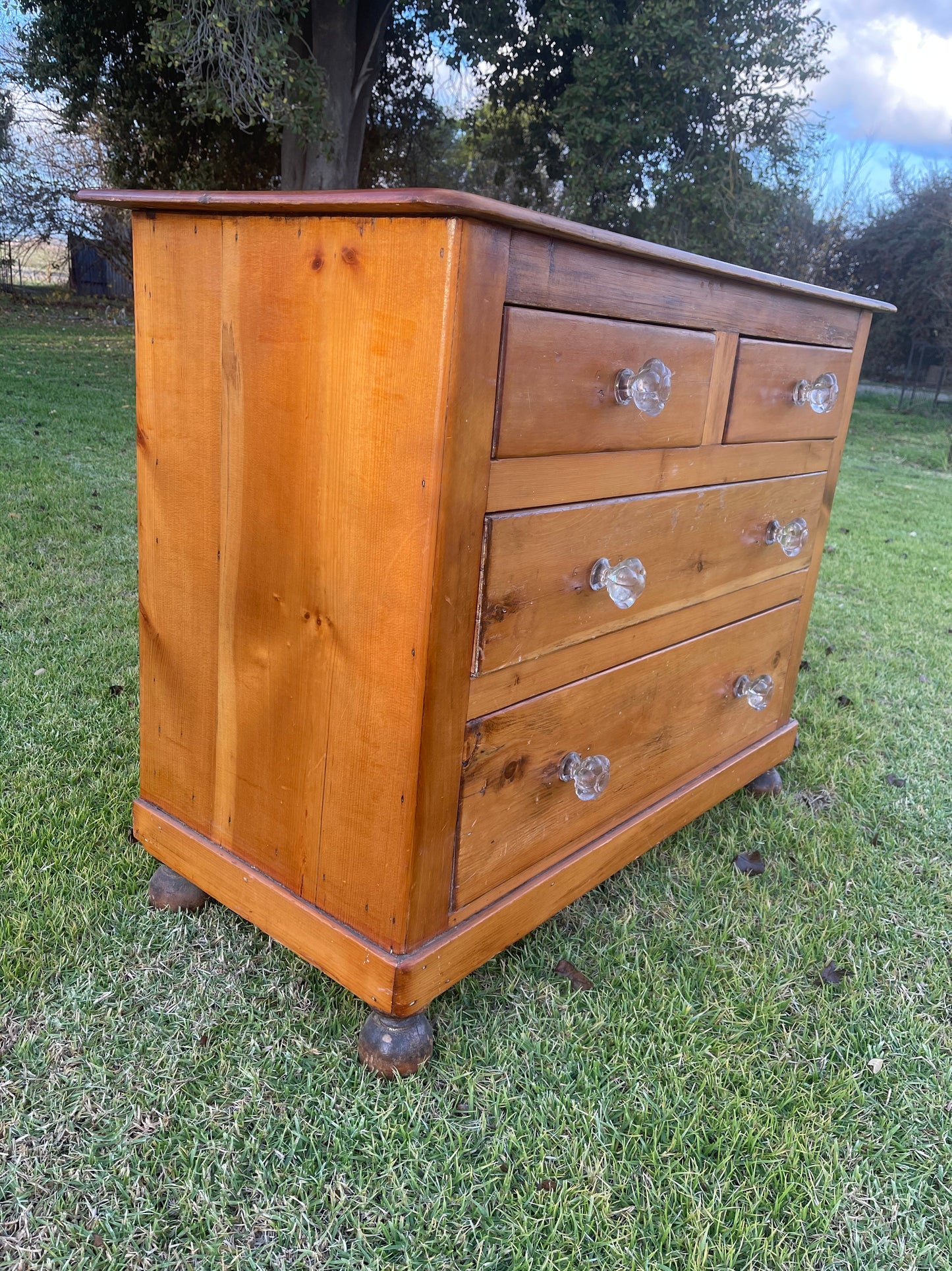 Antique pine chest of drawers