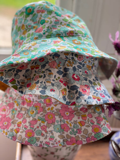 Childrens Liberty Hat - Betsy D (Green)