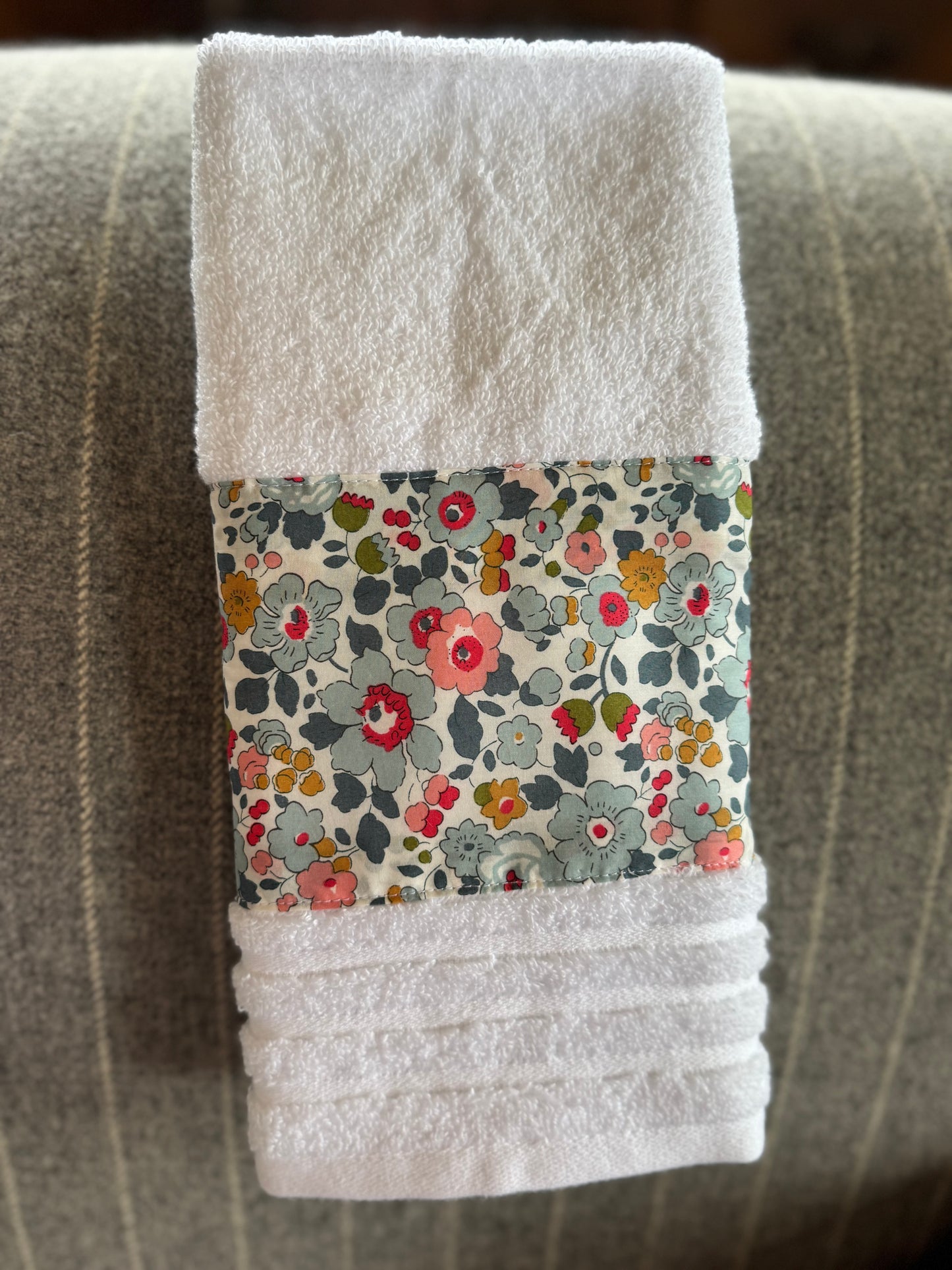 Liberty hand towel Betsy