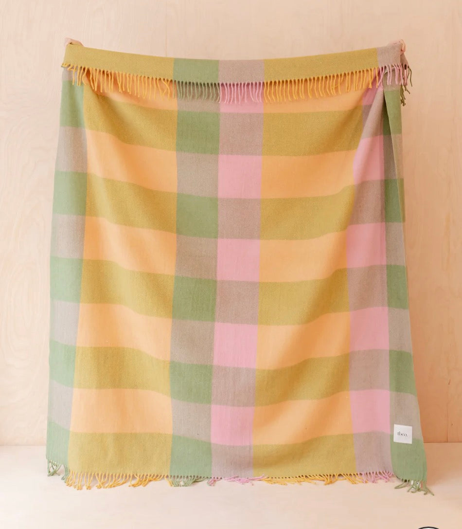 Wool blanket yellow bold check