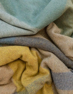 Wool blanket green oversized check