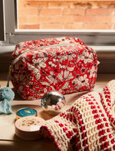Load image into Gallery viewer, Evette beauty bag
