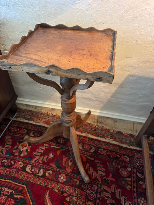 Scalloped edge wine table