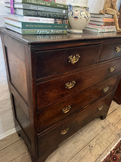 Georgian chest of drawers
