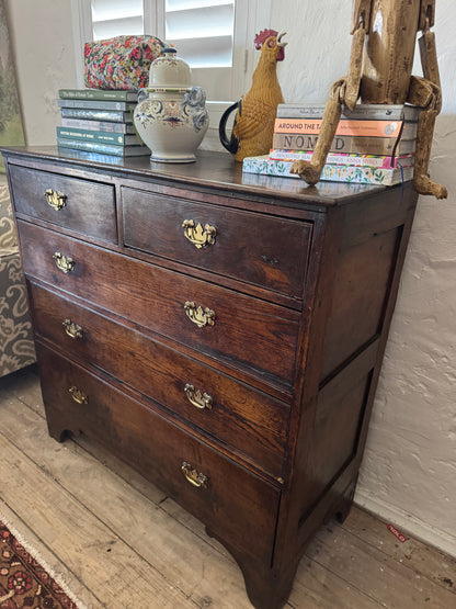 Georgian chest of drawers