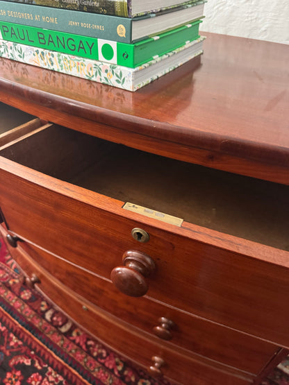 Georgian Mahogany Bow Front Chest of drawers