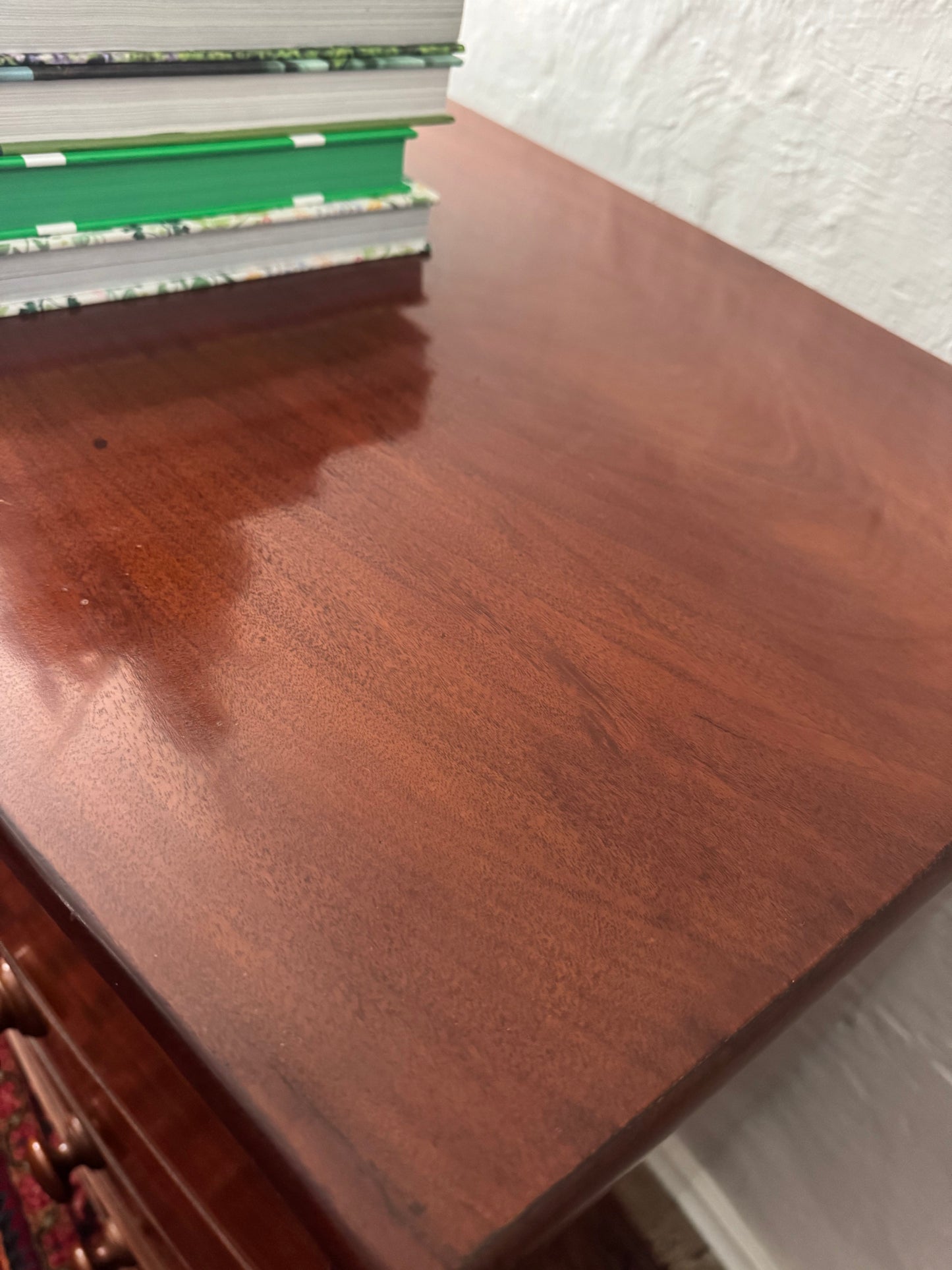 Georgian Mahogany Bow Front Chest of drawers