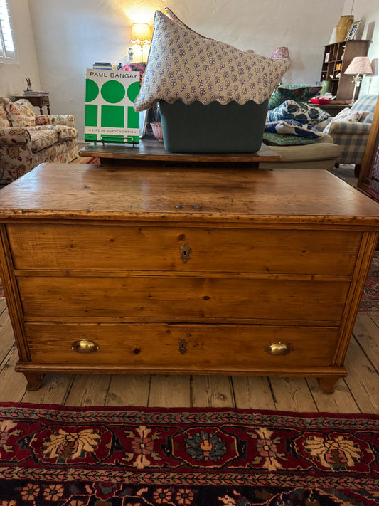 Victorian English Baltic Pine Chest