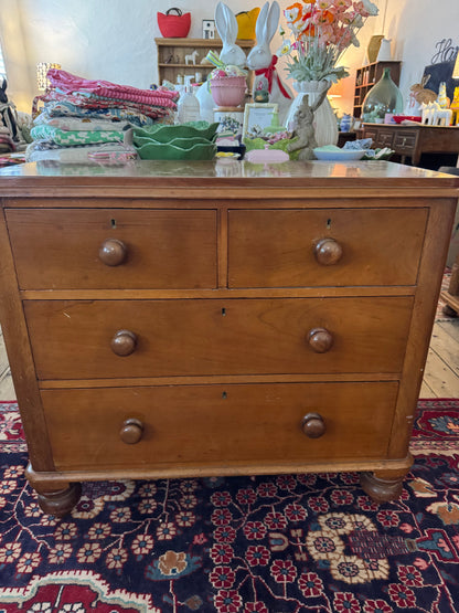 Sweet cedar chest of drawers