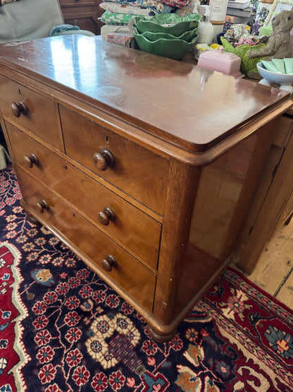 Sweet cedar chest of drawers
