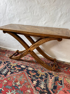 Stunning parquetry entry table