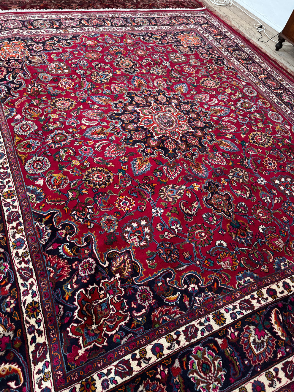 Huge hand knotted Persian Kashan rug pretty colours – HareThistle
