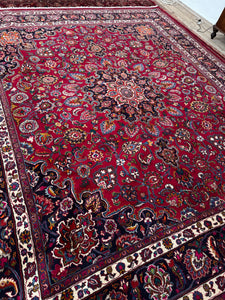 Huge hand knotted Persian Kashan rug pretty colours