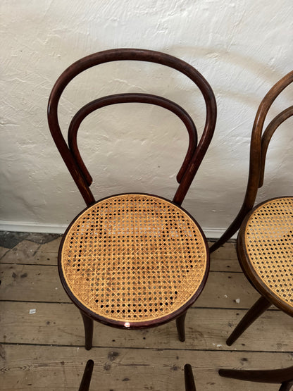 Set of 6 Bentwood chairs