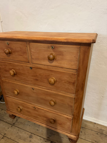 Lovely pine chest of drawers with brass escutcheons