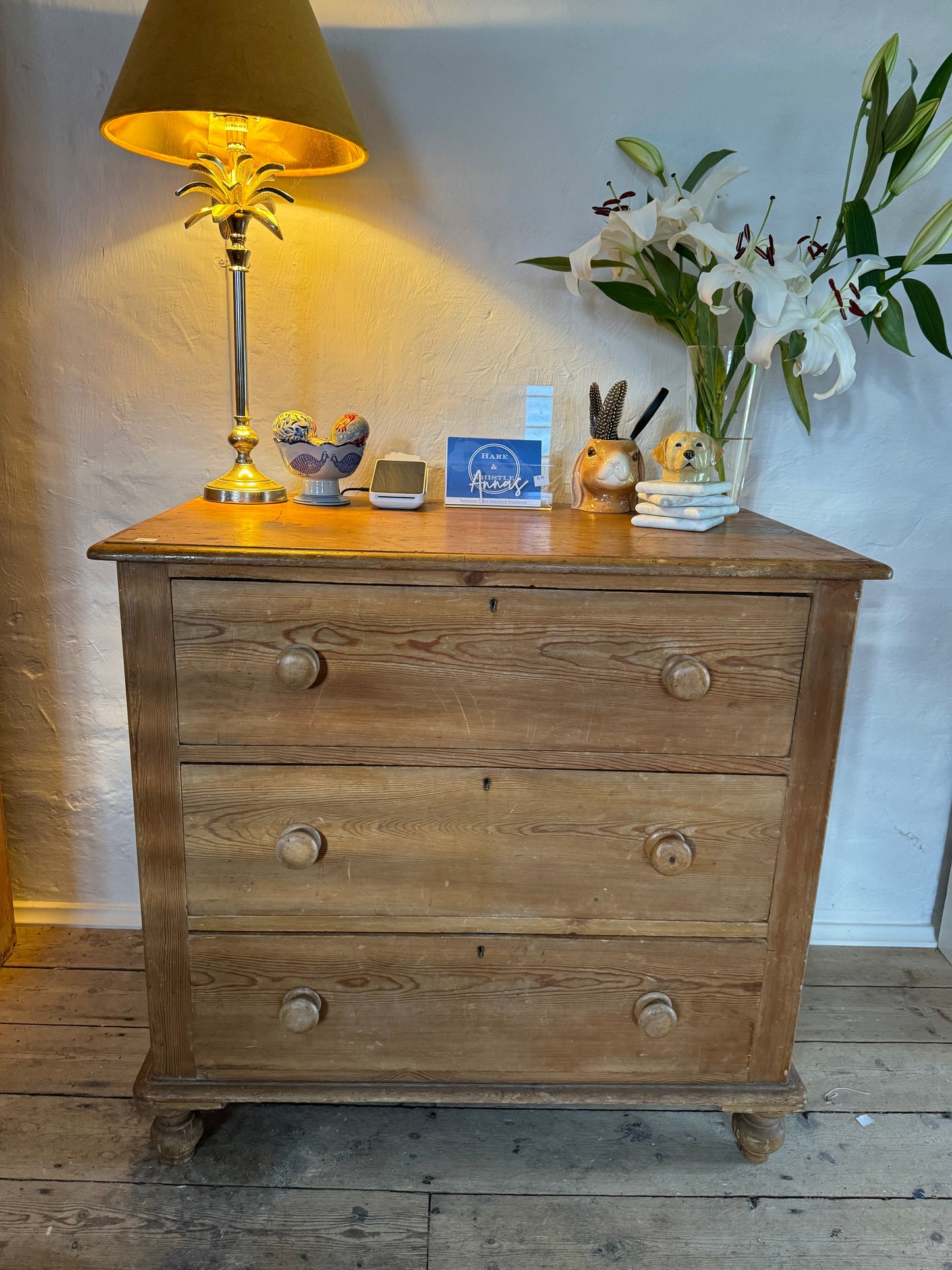 Pine chest of drawers