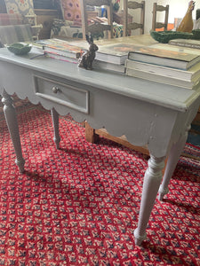 Scalloped vintage console grey