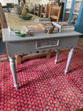 Load image into Gallery viewer, Scalloped vintage console grey
