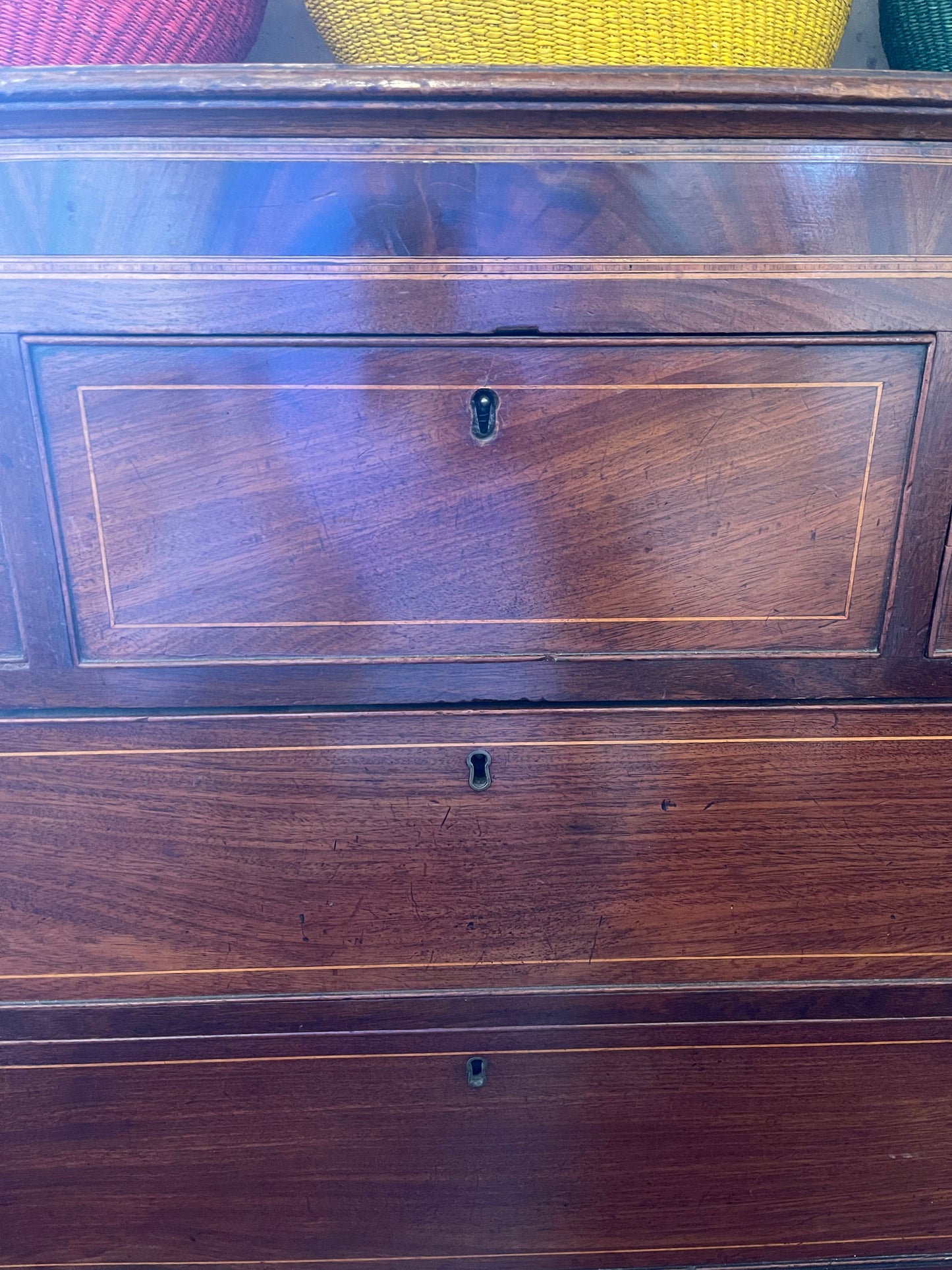 Huge chest of drawers of large proportions loo