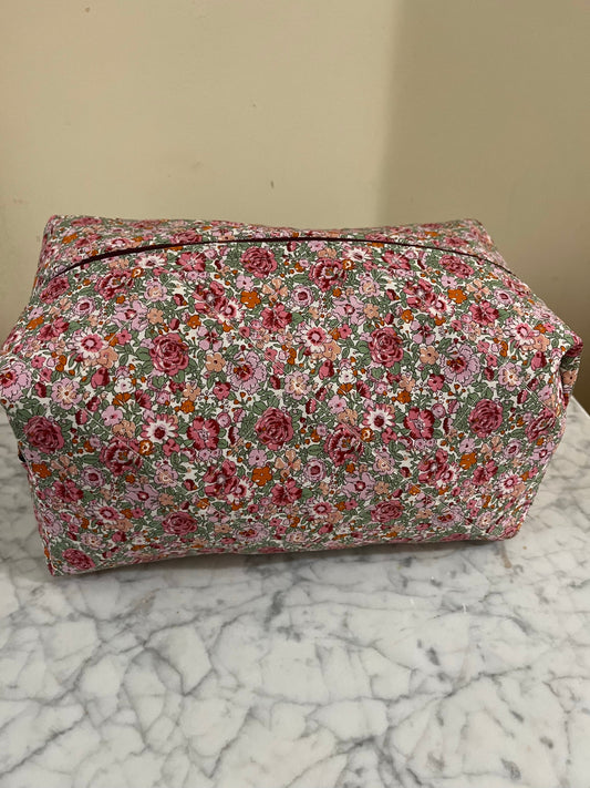 Large Liberty Wash Bag