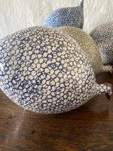 Load image into Gallery viewer, French ceramic guinea fowl white spotted blue PECKING
