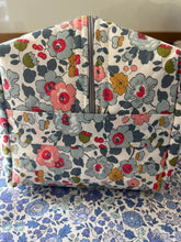 Load image into Gallery viewer, Large Liberty Wash Bag Betsy P

